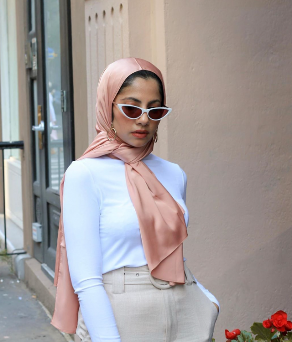 Hijab Sutrah Bergaya Klasik